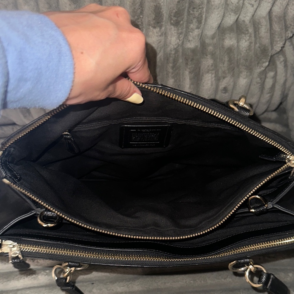 Coach Black Leather Shoulder Bag - Picture 4 of 5